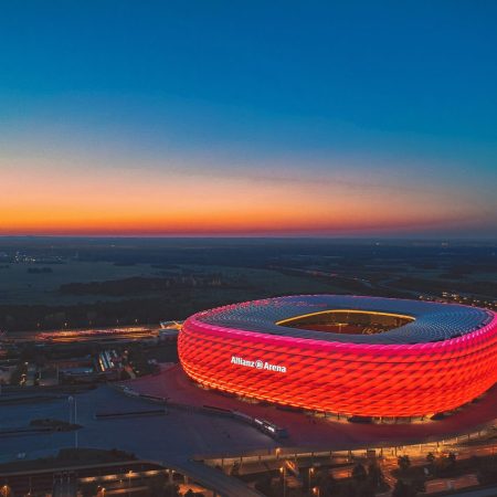 Bayern Munich v Napoli latest odds, news and free bets